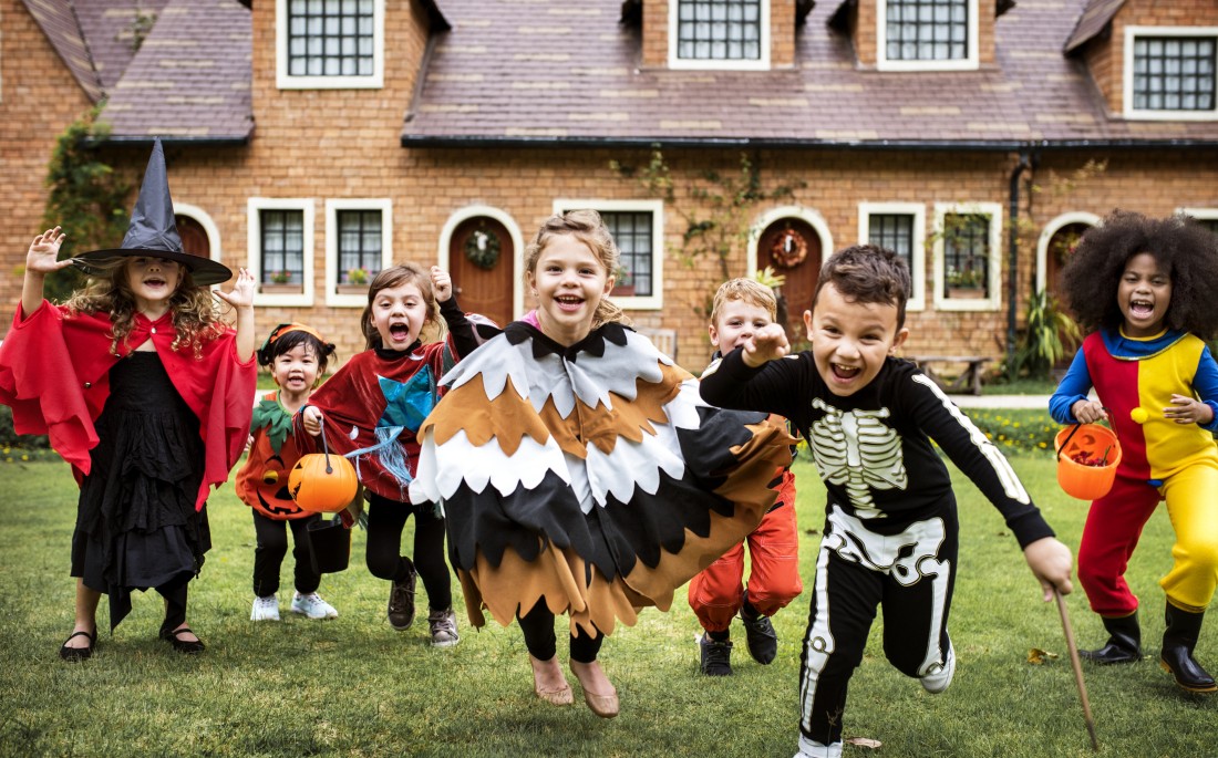 Backyard Halloween Bash | Michigan | Kids Gotta Play - iStock-1051663446